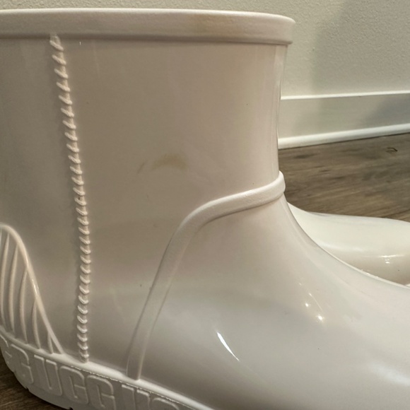 UGG Women's Drizlita Boot White new - Picture 6 of 8
